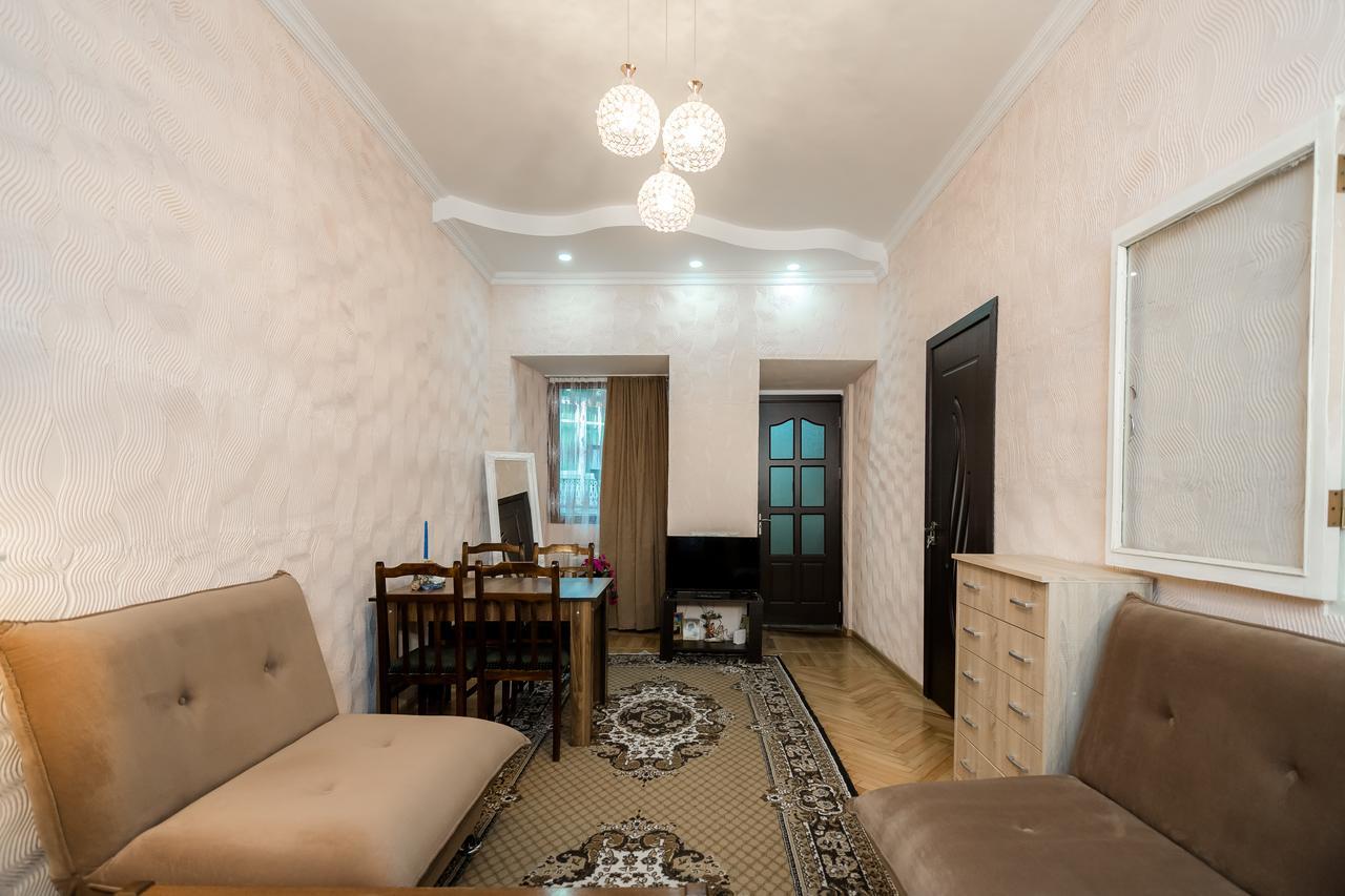 דירות טביליסי Gabi'S House מראה חיצוני תמונה