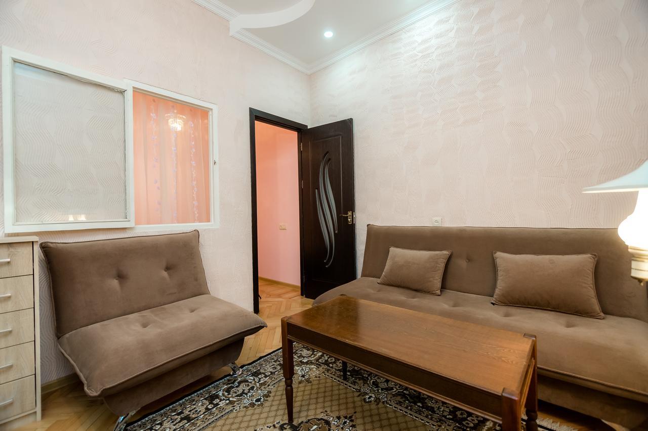 דירות טביליסי Gabi'S House מראה חיצוני תמונה