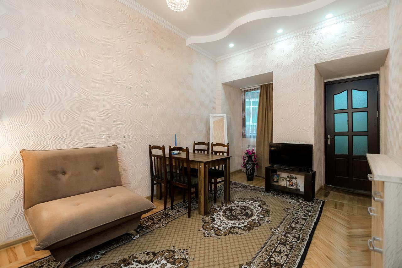 דירות טביליסי Gabi'S House מראה חיצוני תמונה