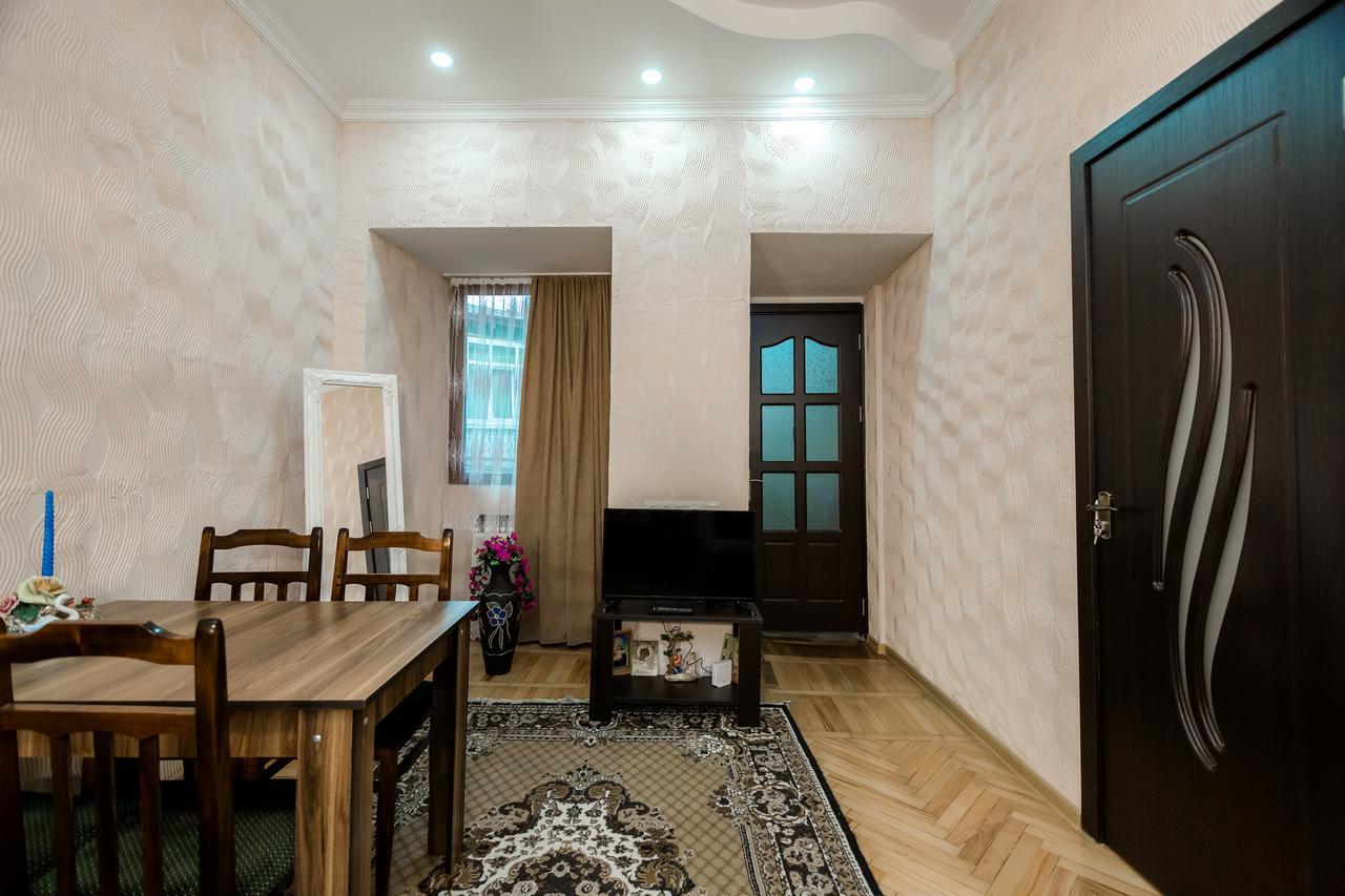 דירות טביליסי Gabi'S House מראה חיצוני תמונה
