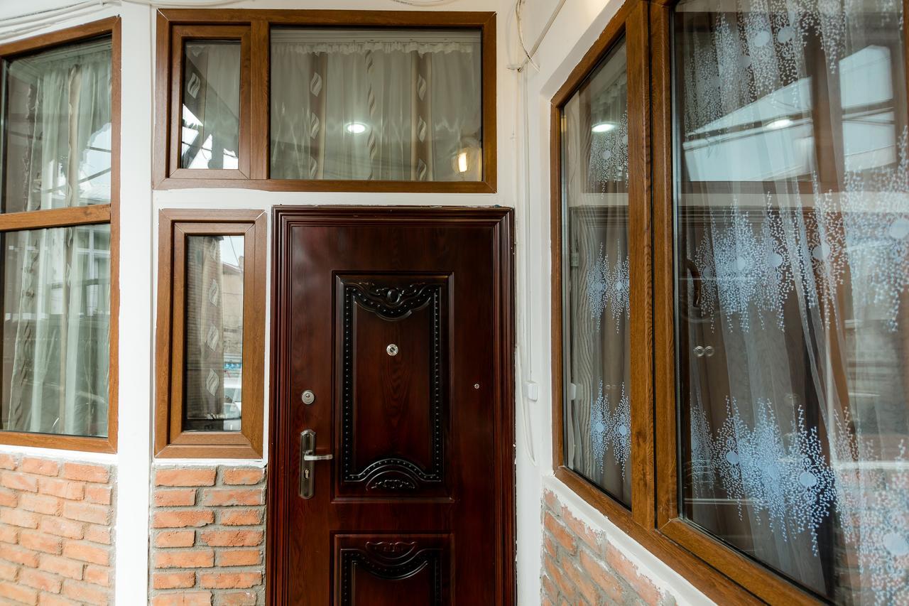 דירות טביליסי Gabi'S House מראה חיצוני תמונה